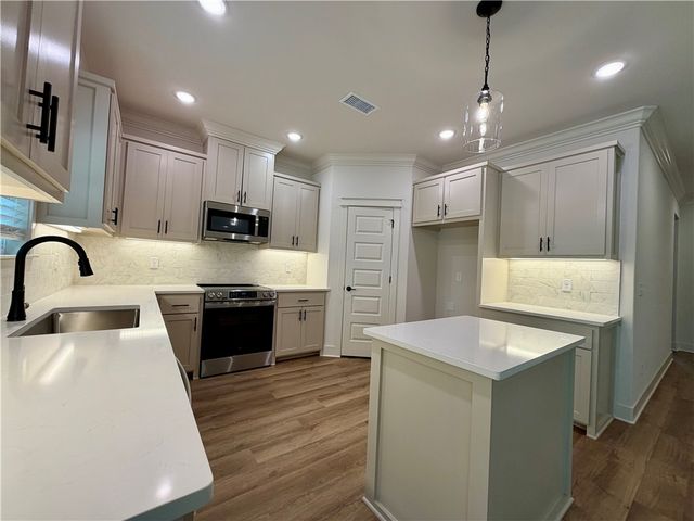 4 Shetland Circle, Bella Vista, AR 72715