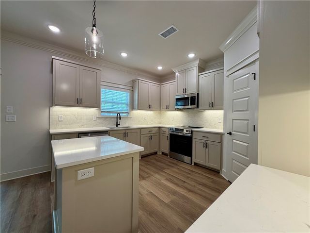 4 Shetland Circle, Bella Vista, AR 72715