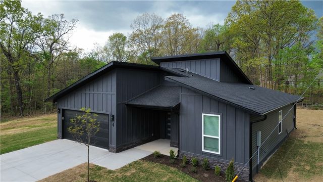 4 Shetland Circle, Bella Vista, AR 72715