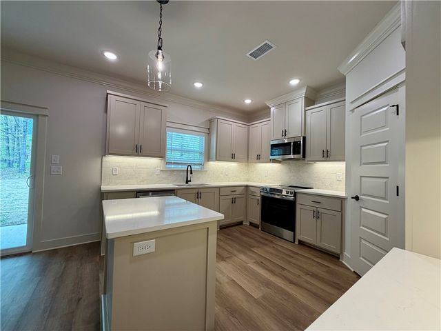 4 Shetland Circle, Bella Vista, AR 72715
