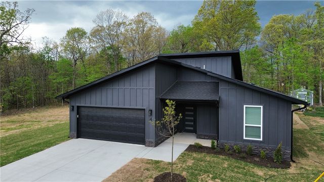 4 Shetland Circle, Bella Vista, AR 72715