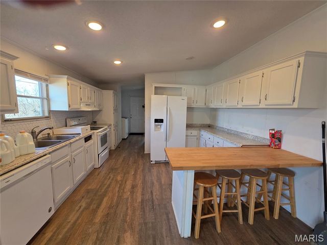 15305 Texas Road, St Robert, MO 65584