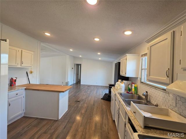 15305 Texas Road, St Robert, MO 65584