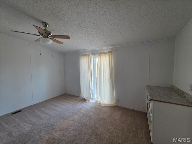 15305 Texas Road, St Robert, MO 65584