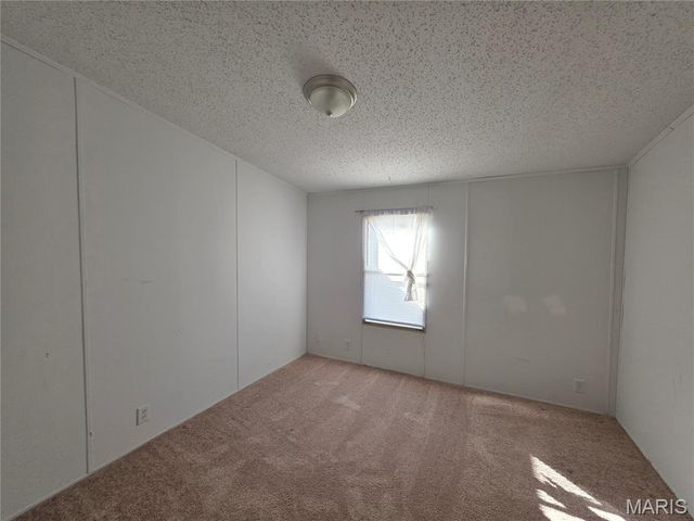 15305 Texas Road, St Robert, MO 65584