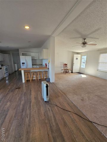 15305 Texas Road, St Robert, MO 65584