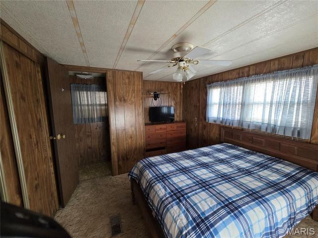 15305 Texas Road, St Robert, MO 65584