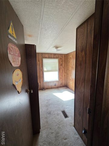 15305 Texas Road, St Robert, MO 65584