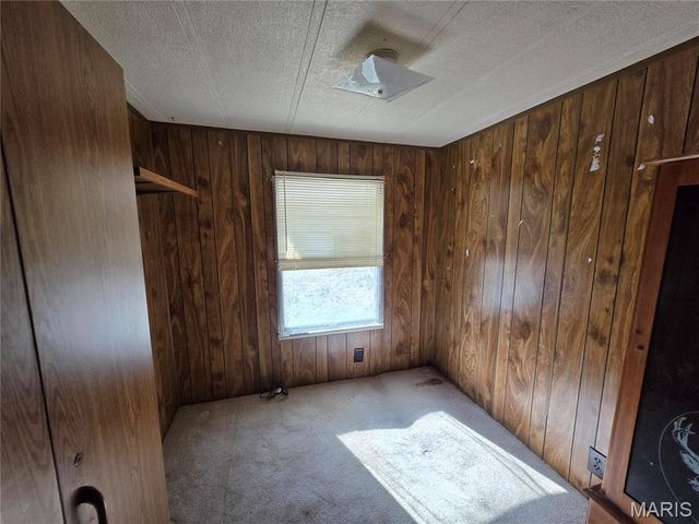 15305 Texas Road, St Robert, MO 65584