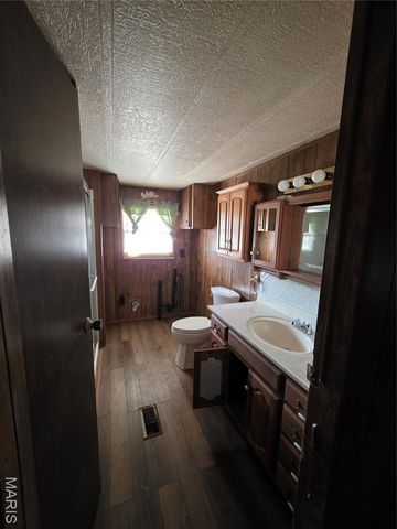 15305 Texas Road, St Robert, MO 65584