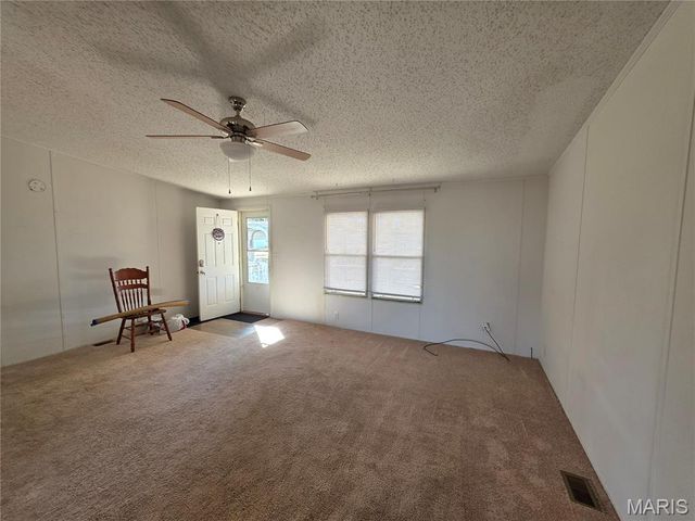 15305 Texas Road, St Robert, MO 65584