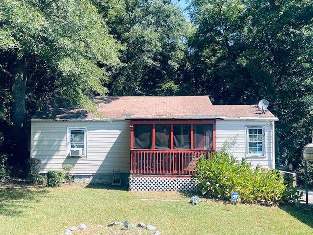 2375 BAKER NW Road, Atlanta, GA 30318