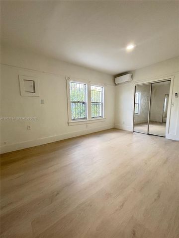 2035 NW 26th St 0, Miami, FL 33142