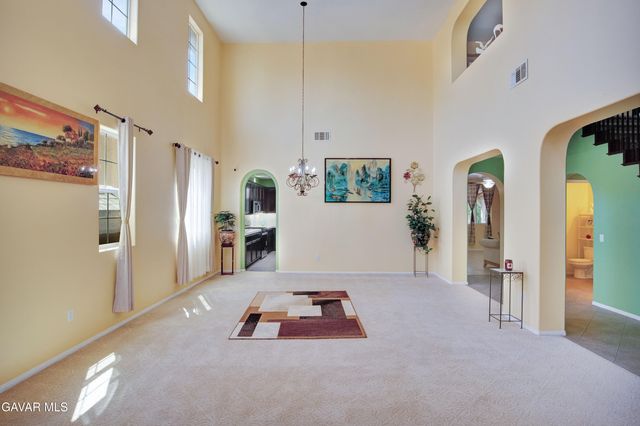 44023 Quarter Street, Lancaster, CA 93536