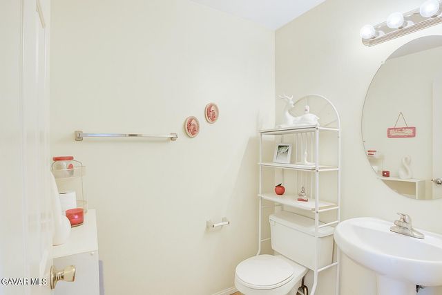 44023 Quarter Street, Lancaster, CA 93536