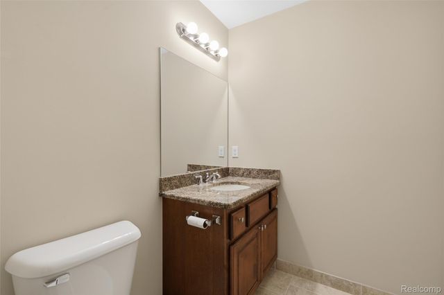 49329 Village Pointe Drive, Shelby Charter Township, MI 48315