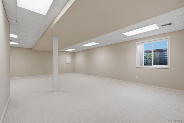 49329 Village Pointe Drive, Shelby Charter Township, MI 48315