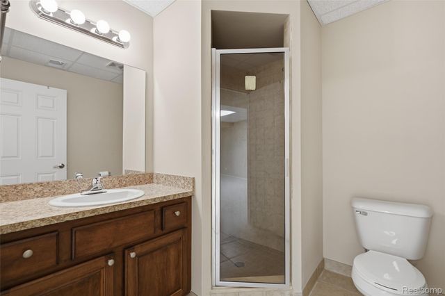 49329 Village Pointe Drive, Shelby Charter Township, MI 48315