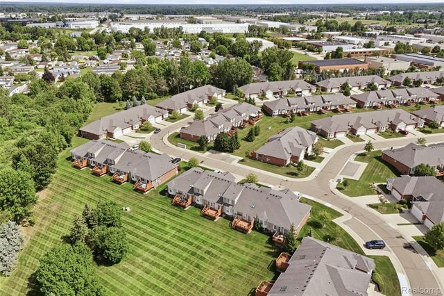 49329 Village Pointe Drive, Shelby Charter Township, MI 48315