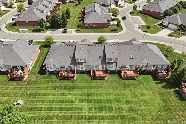 49329 Village Pointe Drive, Shelby Charter Township, MI 48315