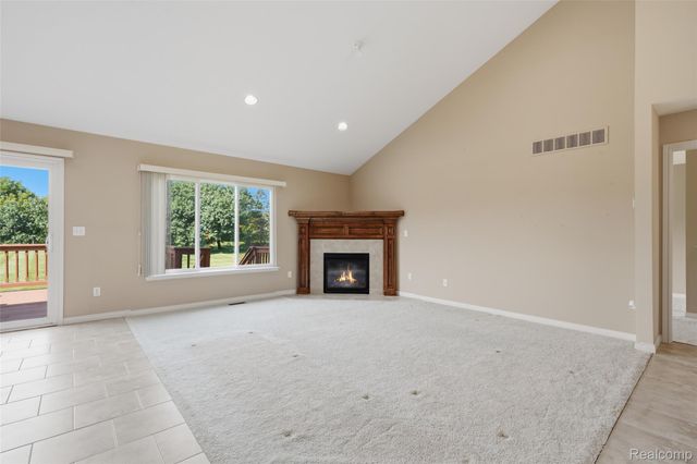 49329 Village Pointe Drive, Shelby Charter Township, MI 48315
