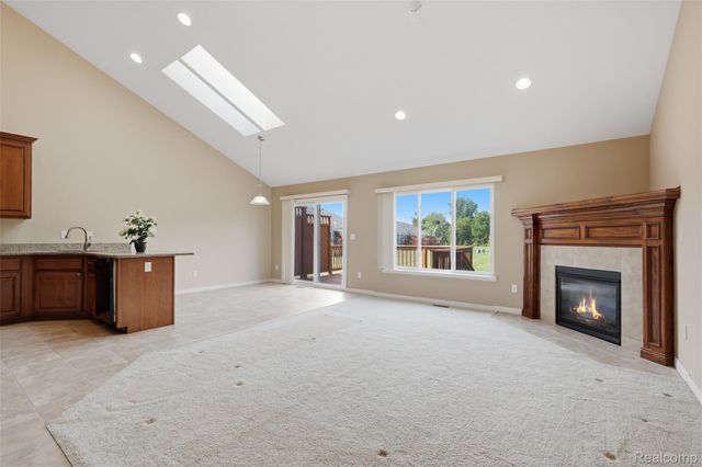 49329 Village Pointe Drive, Shelby Charter Township, MI 48315