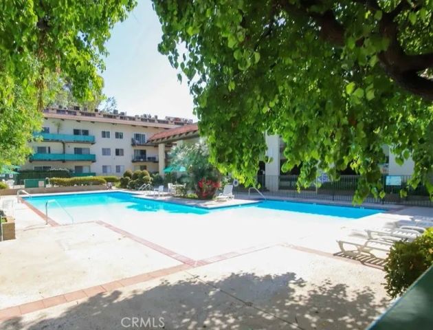 5460 White Oak Avenue E123, Encino, CA 91316