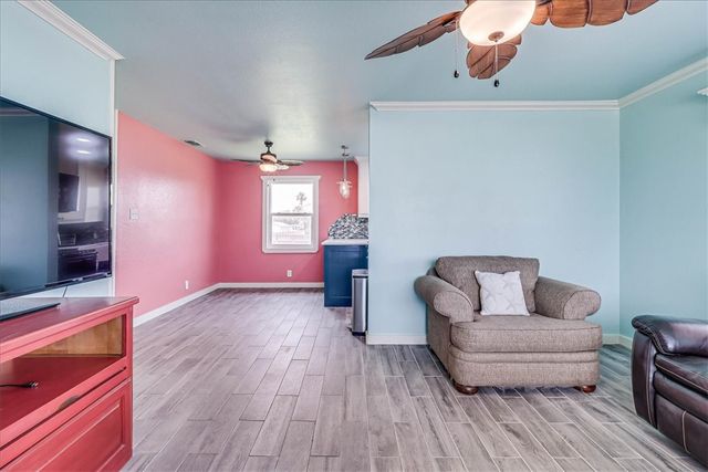 132 S Gulf St, Port Aransas, TX 78373