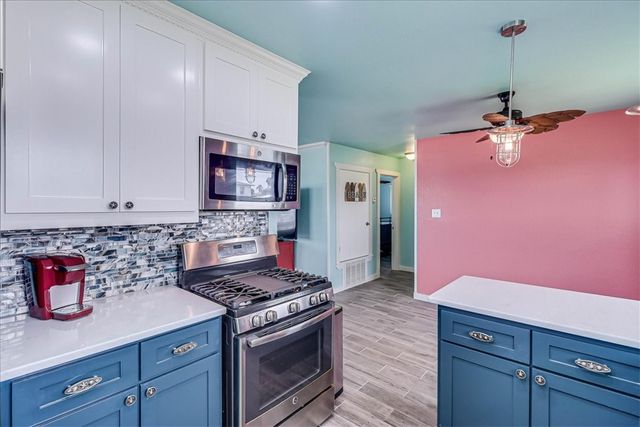 132 S Gulf St, Port Aransas, TX 78373
