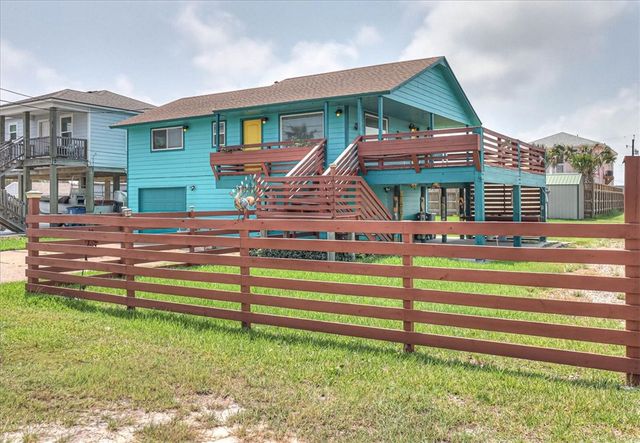 132 S Gulf St, Port Aransas, TX 78373