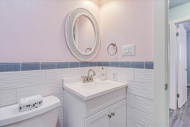 132 S Gulf St, Port Aransas, TX 78373