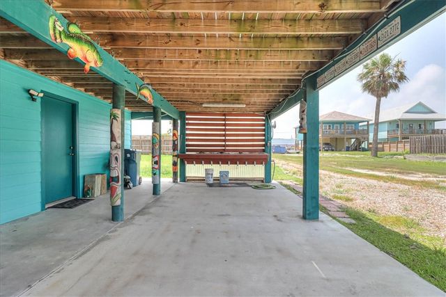 132 S Gulf St, Port Aransas, TX 78373