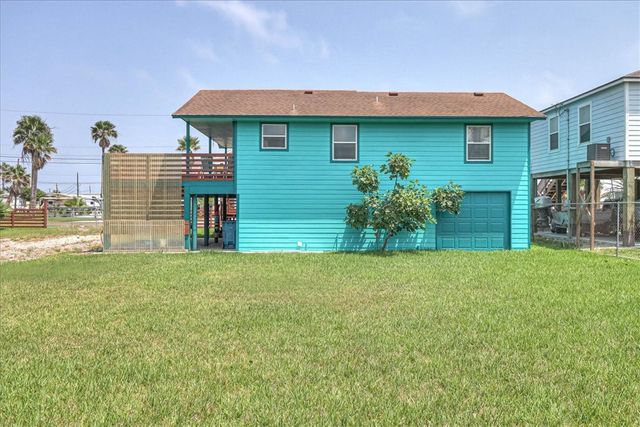 132 S Gulf St, Port Aransas, TX 78373