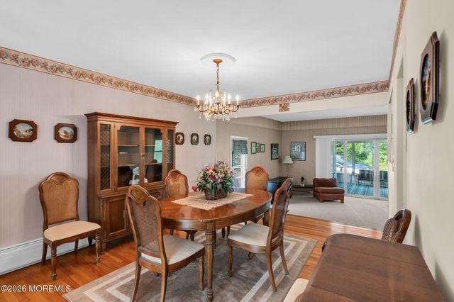4 Dickinson Avenue, Toms River, NJ 08753