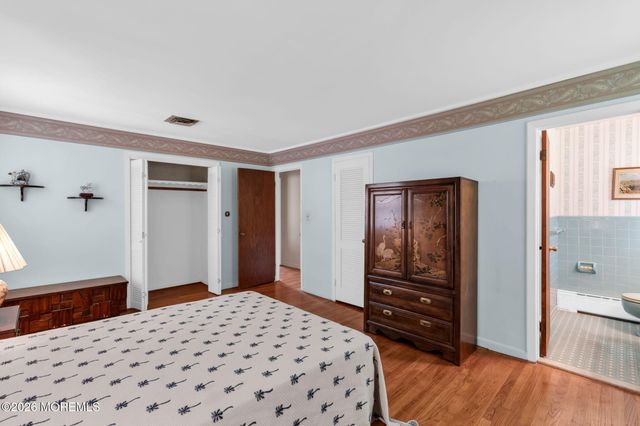 4 Dickinson Avenue, Toms River, NJ 08753