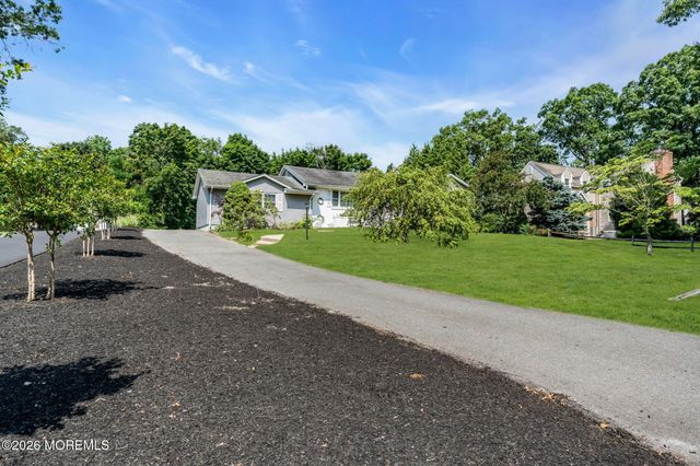 4 Dickinson Avenue, Toms River, NJ 08753