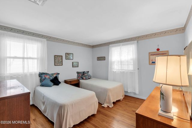 4 Dickinson Avenue, Toms River, NJ 08753