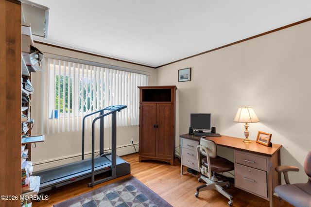 4 Dickinson Avenue, Toms River, NJ 08753