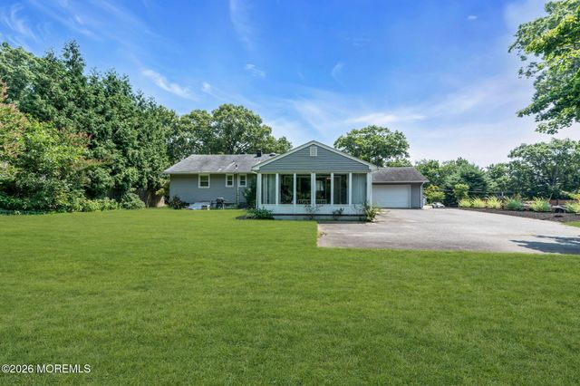4 Dickinson Avenue, Toms River, NJ 08753