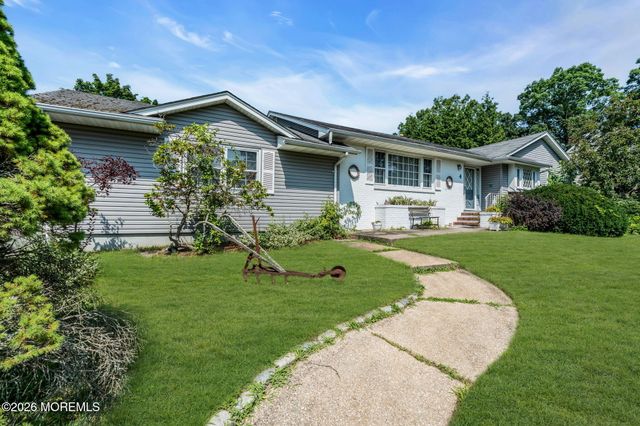 4 Dickinson Avenue, Toms River, NJ 08753