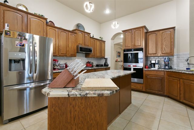 8121 Rock Elm Road, Fort Worth, TX 76131