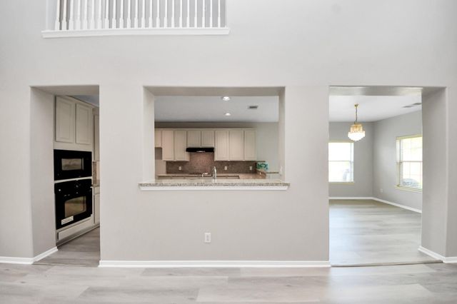 6803 Chapelfield Lane, Houston, TX 77049