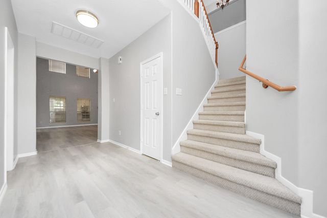 6803 Chapelfield Lane, Houston, TX 77049