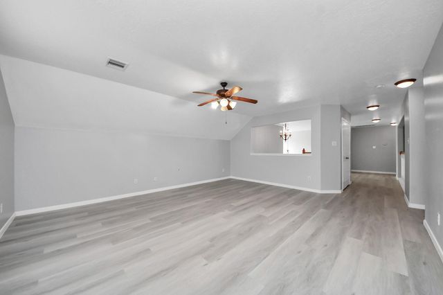 6803 Chapelfield Lane, Houston, TX 77049