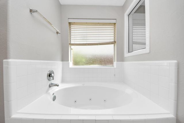 6803 Chapelfield Lane, Houston, TX 77049
