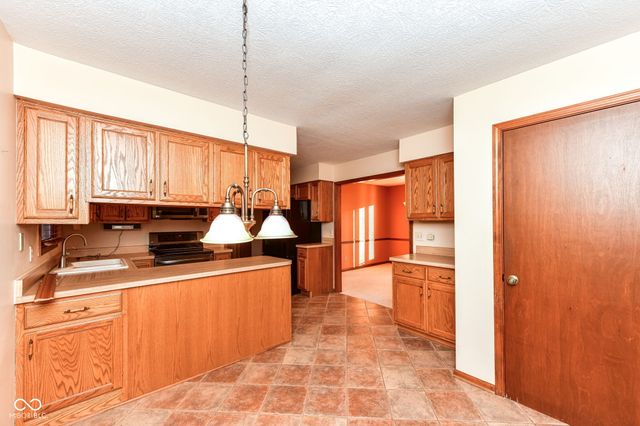 10700 E 106th Street, Fishers, IN 46037