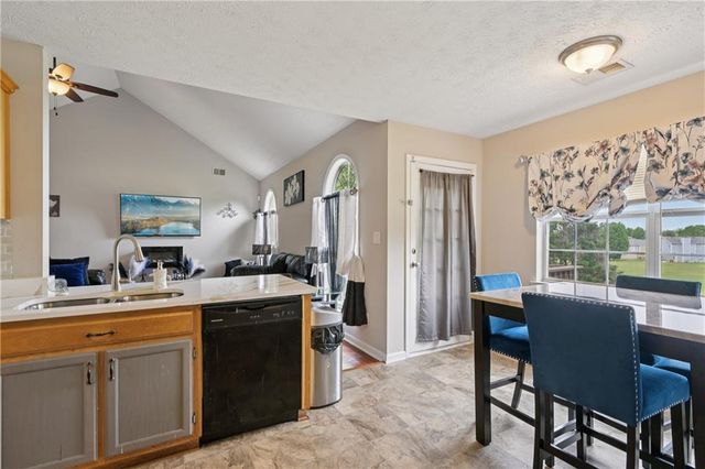 224 Solomon Drive, Ellenwood, GA 30294