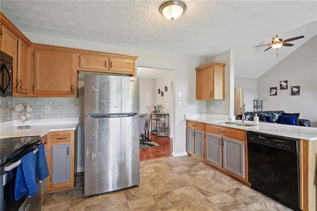 224 Solomon Drive, Ellenwood, GA 30294
