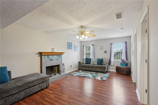 224 Solomon Drive, Ellenwood, GA 30294