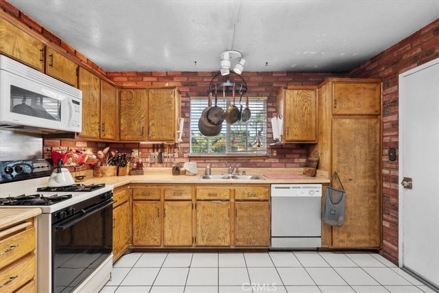 6765 Jadeite, Alta Loma, CA 91701